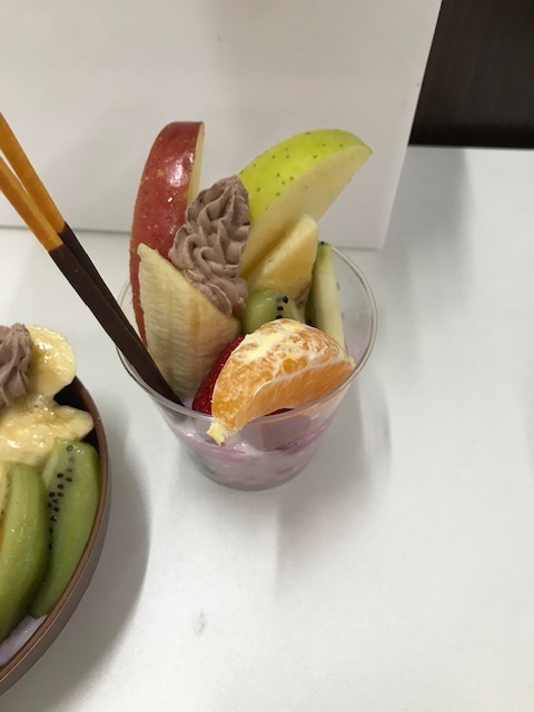 フルーツパフェ